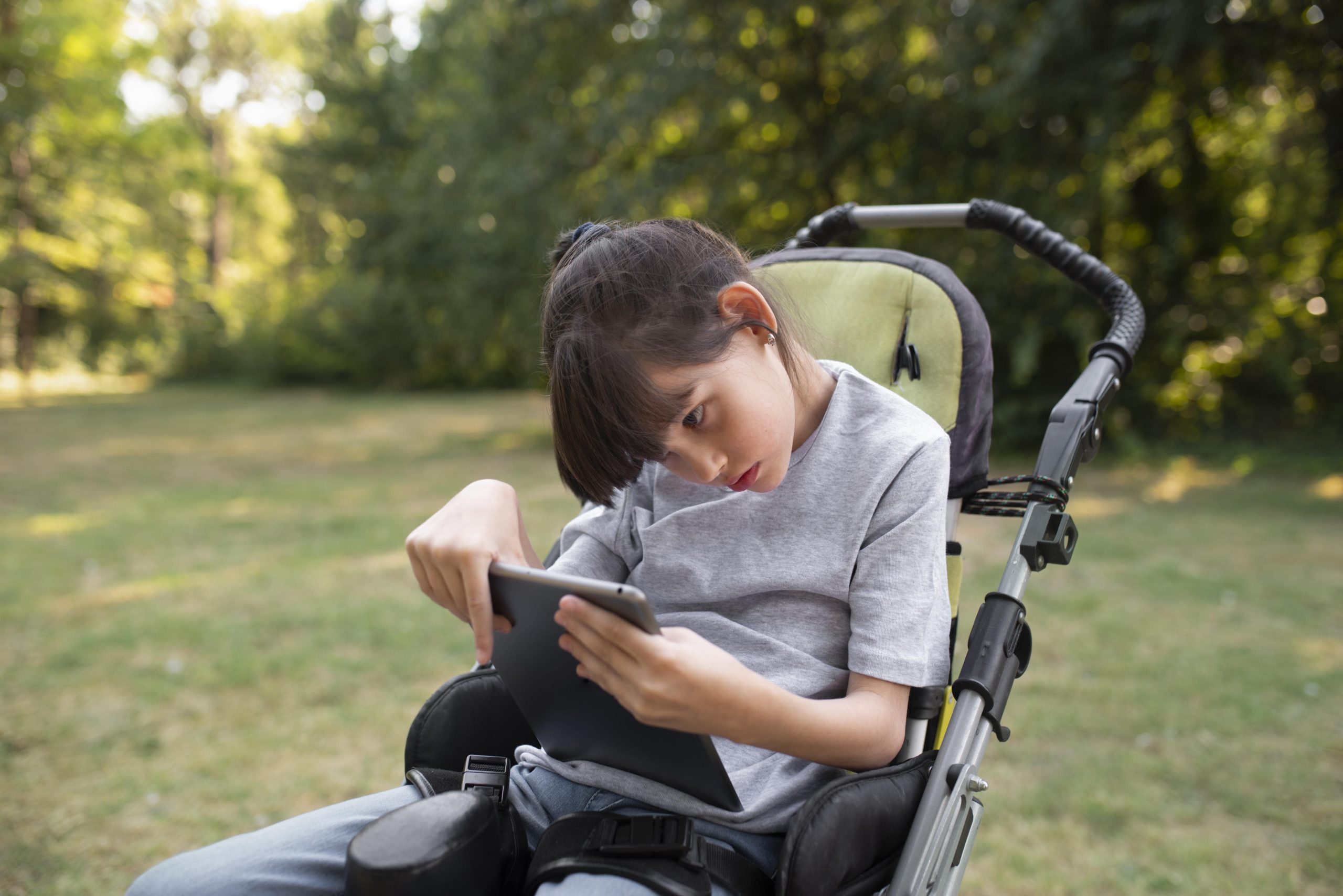 lifestyle-child-wheelchair (1)-min lifestyle-child-wheelchair (1)-min